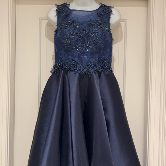 Prom Dress - Picture 2 of 5